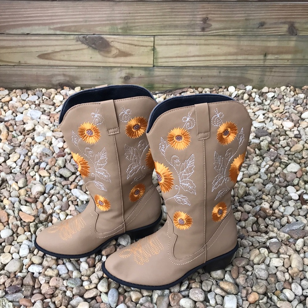 Khaki Boots